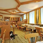 Otel Grubers, Appartments Gastein 3*
